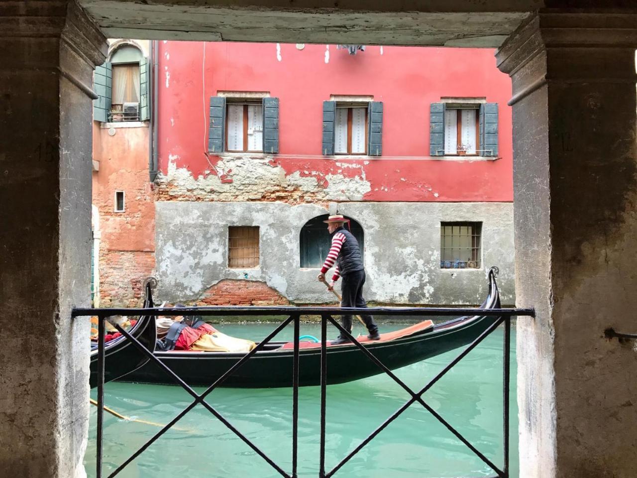 Palazzo Soranzo Charming Венеция Экстерьер фото